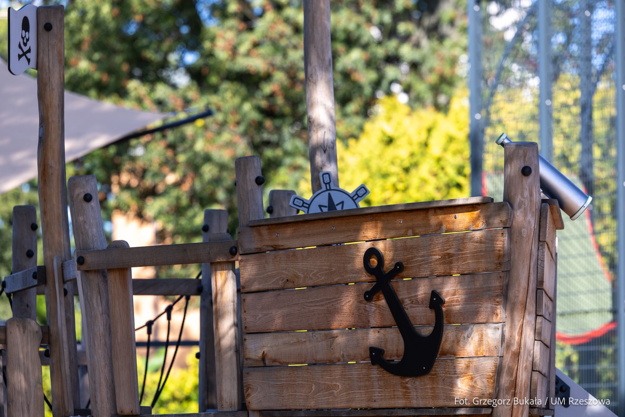 zdjecie z uroczystego otwarcia terenu rekreacyjnego na osiedlu Staromieście pod nazwą Park Klagenfurt w Rzeszowie, fot. Grzegorz Bukala, Urząd Miasta Rzeszowa